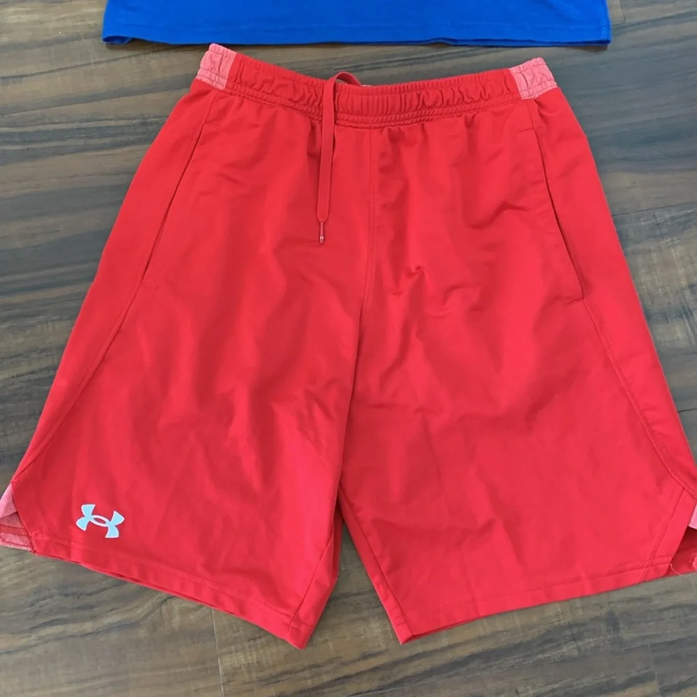 Under Armour Blue Tee & Red Athletic Shorts Set